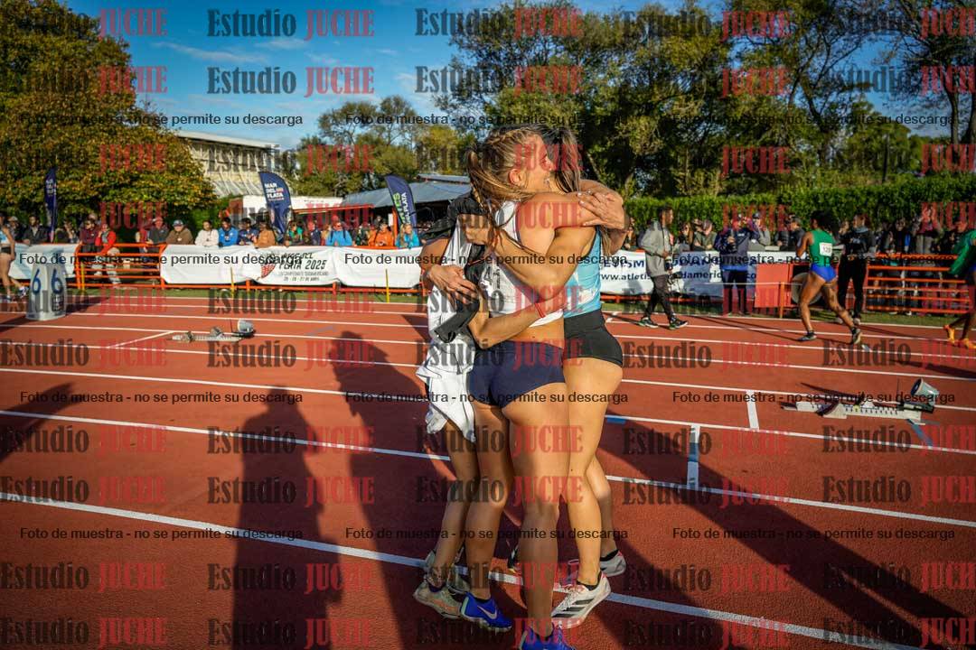 Fotos de algunos extras y podios del día 3