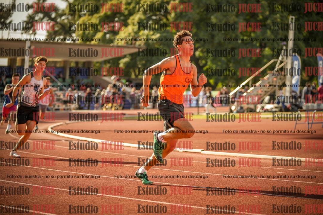 Fotos de los 400 m llanos de varones