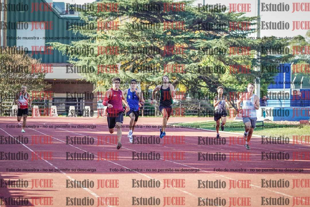 Fotos de los 400 m llanos de varones