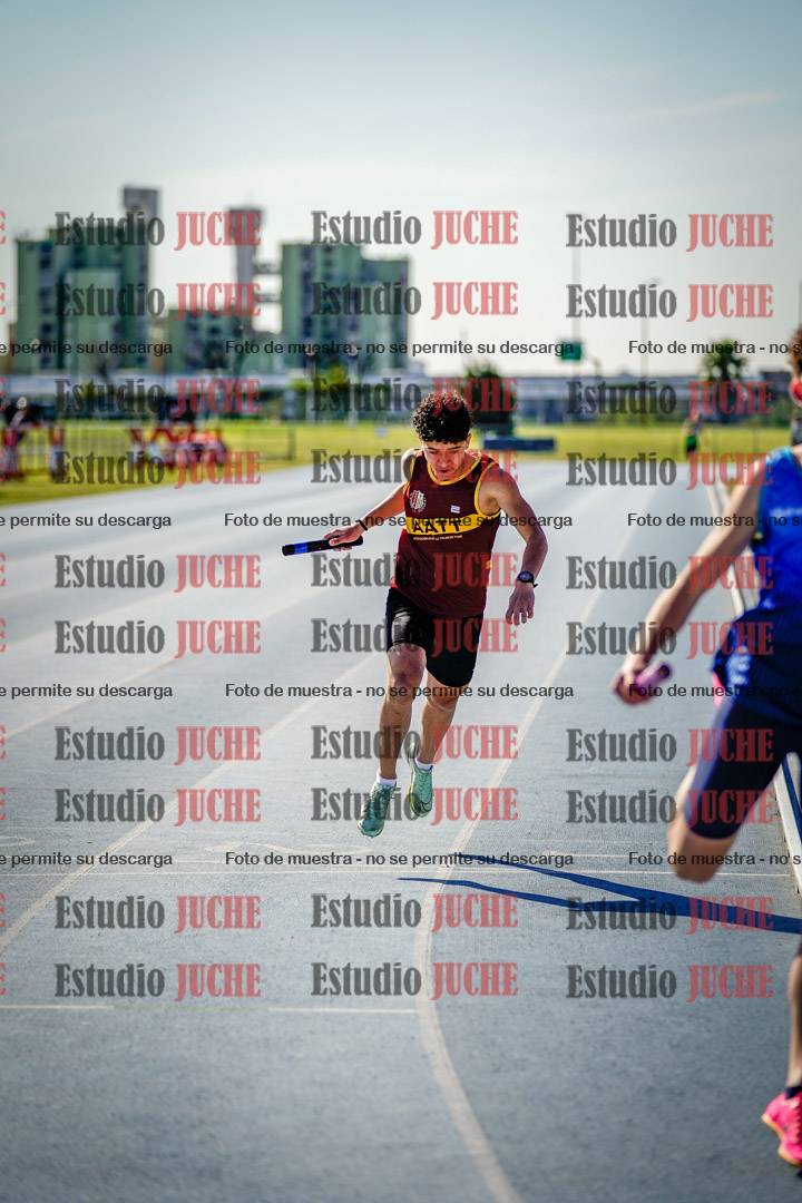 Fotos de las postas 8x300 m mixtas