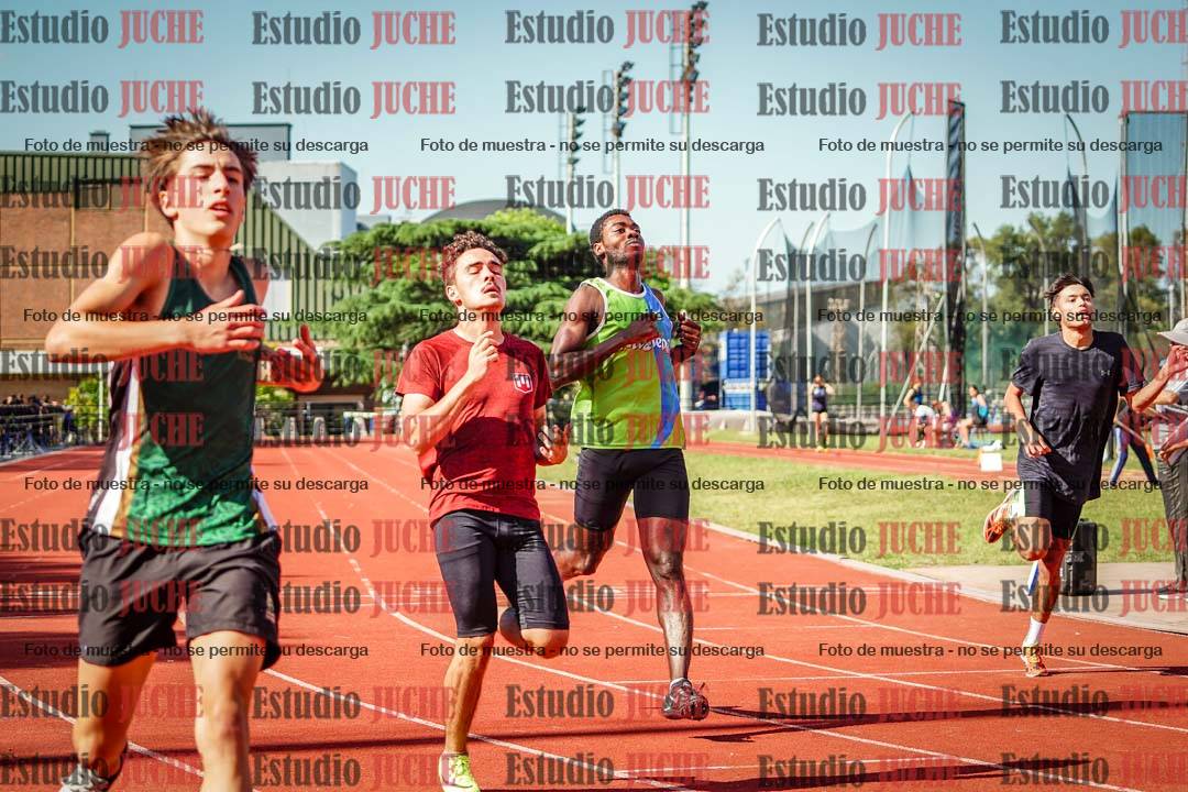 Fotos de los 200 m llanos de varones