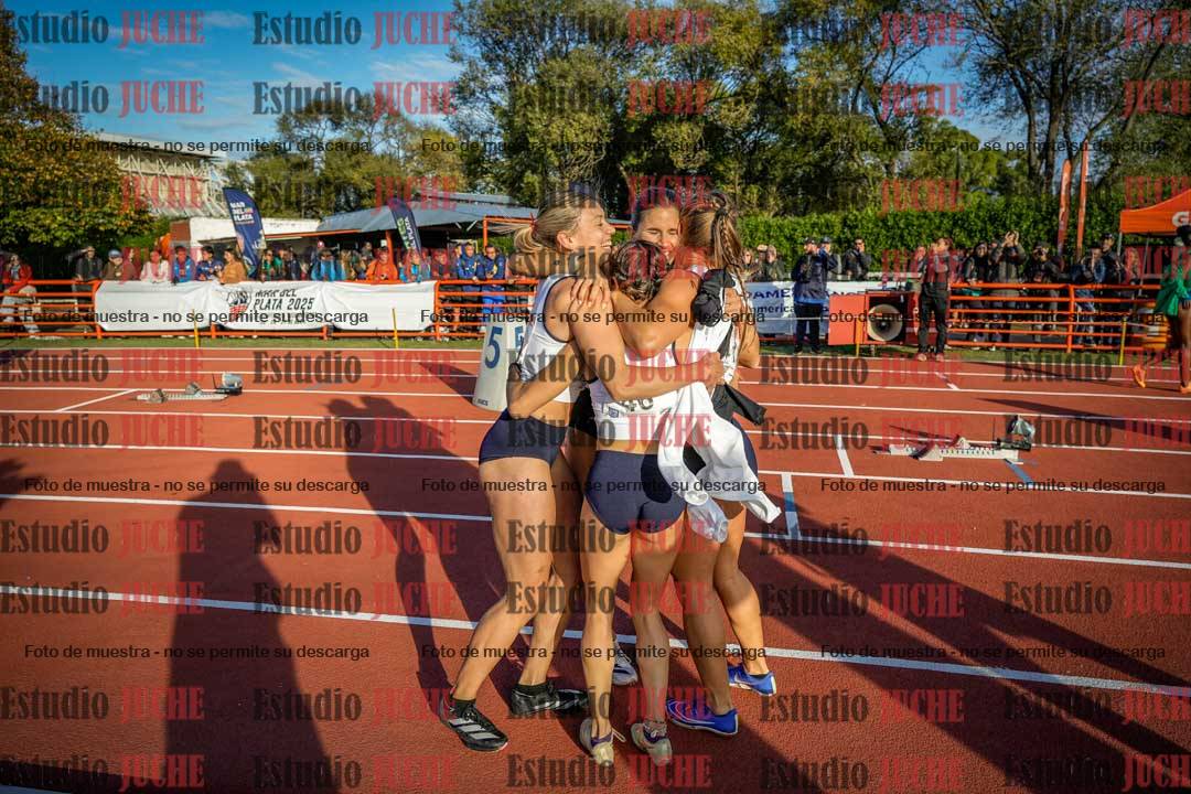 Fotos de algunos extras y podios del día 3