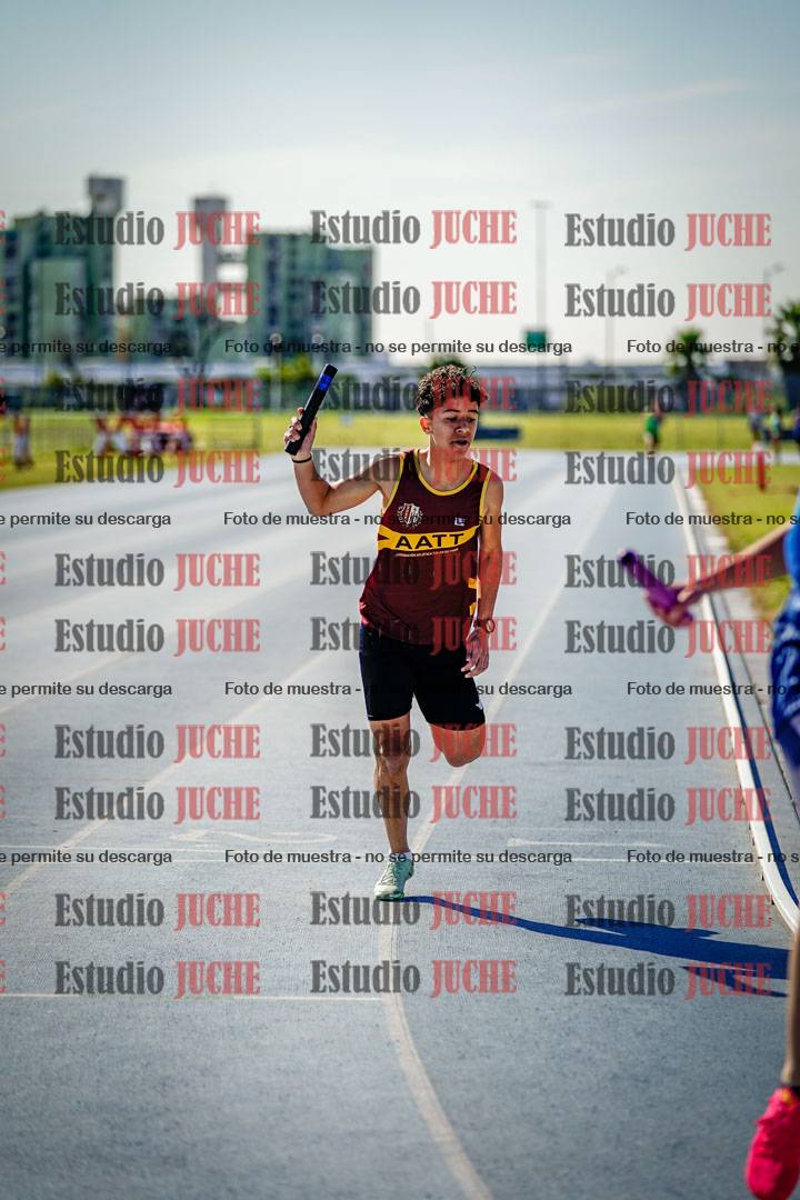 Fotos de las postas 8x300 m mixtas