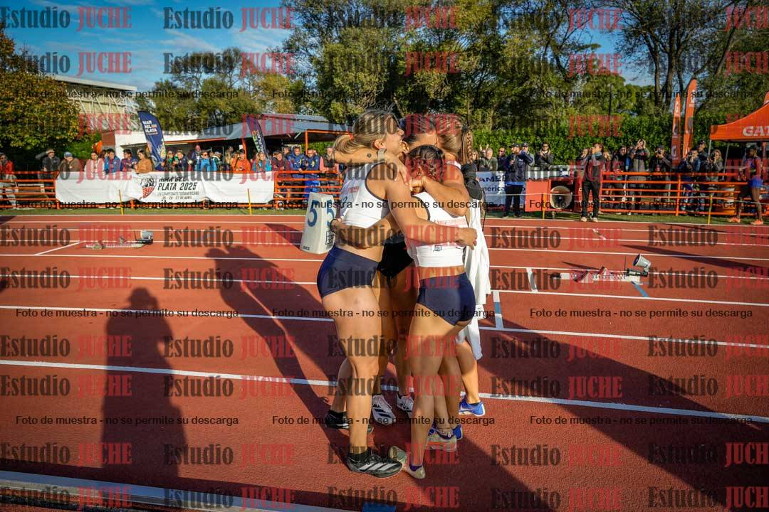 Fotos de algunos extras y podios del día 3