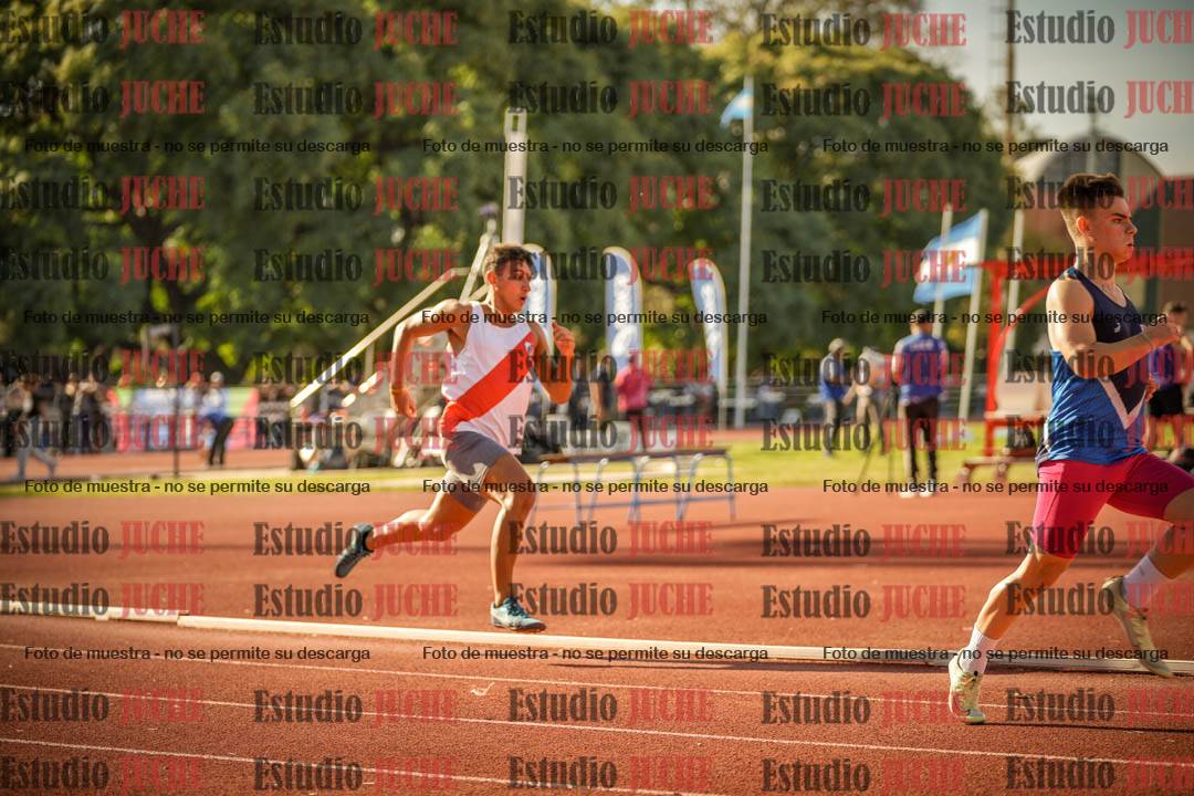 Fotos de los 400 m llanos de varones