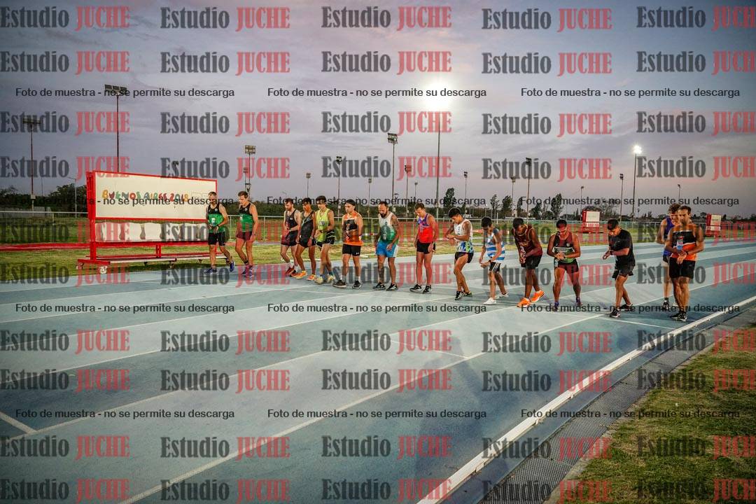 Fotos de los 3000 m llanos de varones
