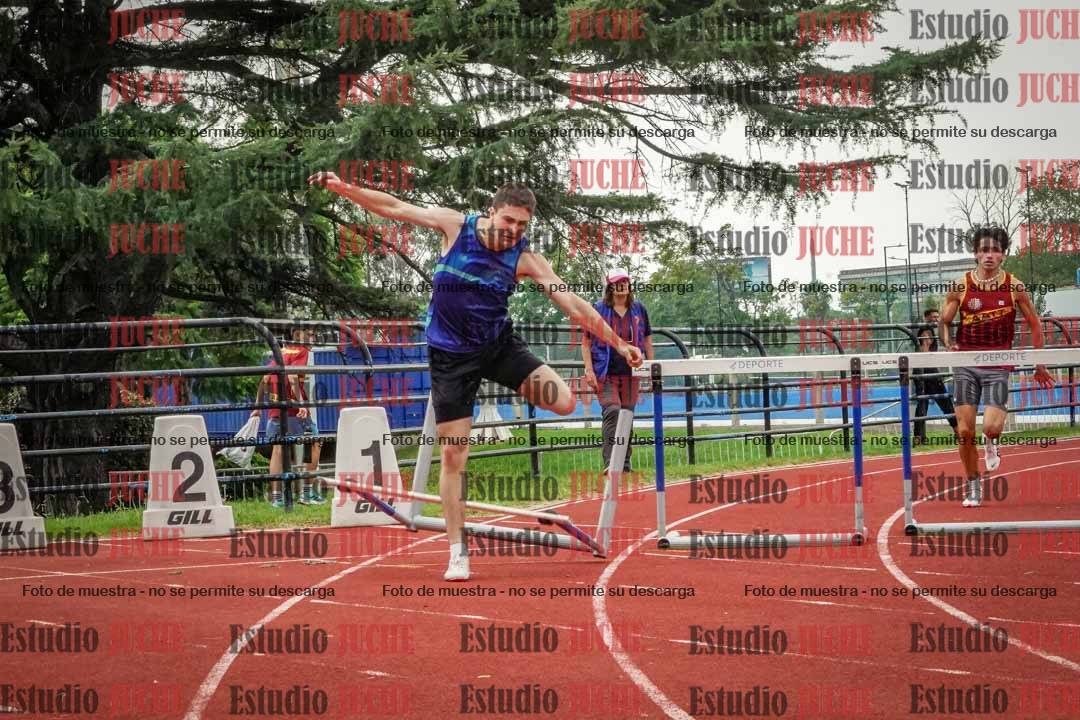 Fotos de los 400 m con vallas de varones