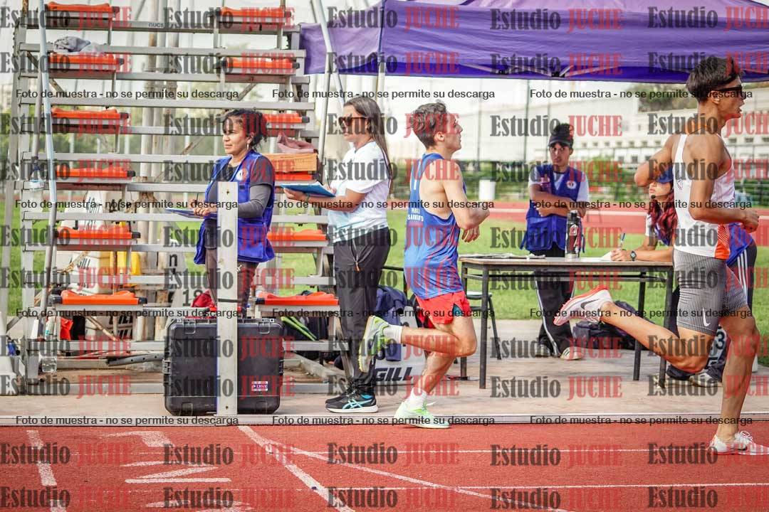 Fotos de los 800 m llanos de varones