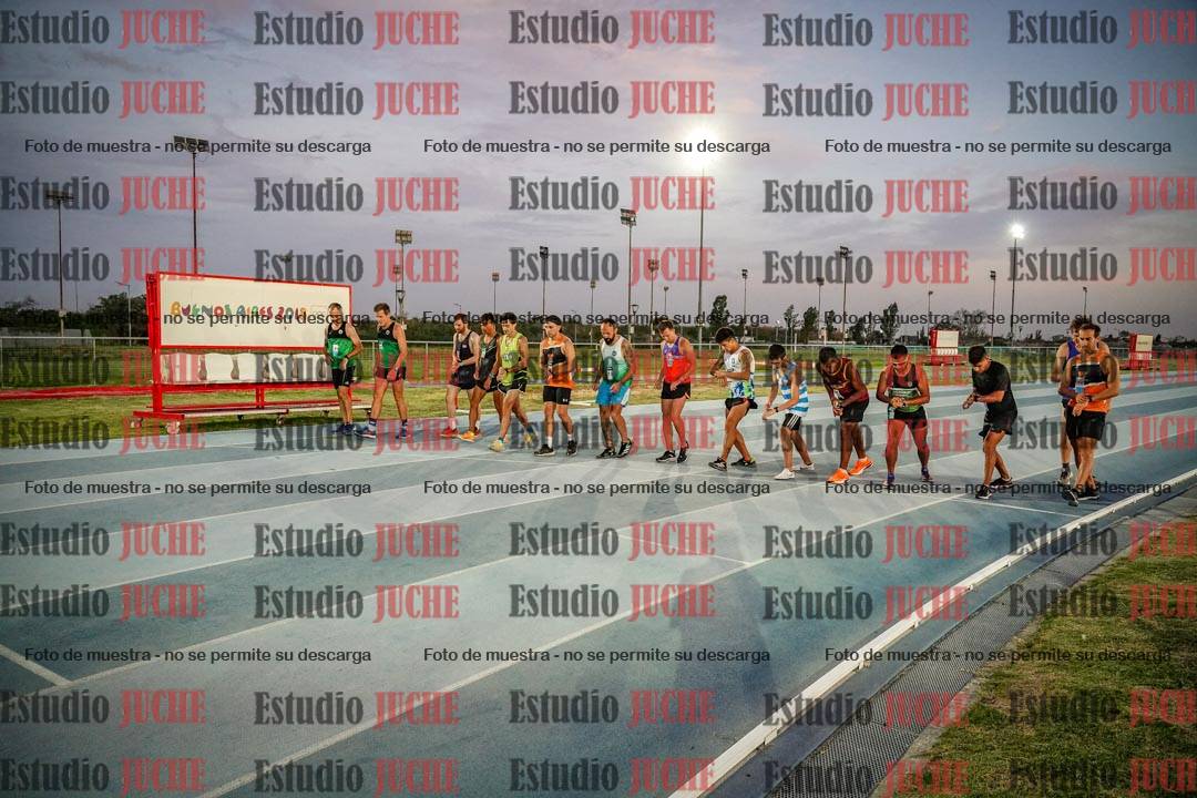 Fotos de los 3000 m llanos de varones