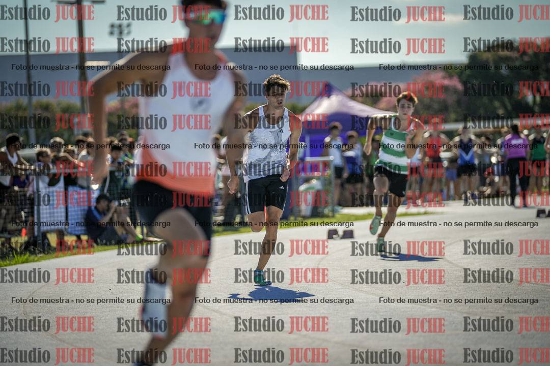 Fotos de los 400 m llanos de varones