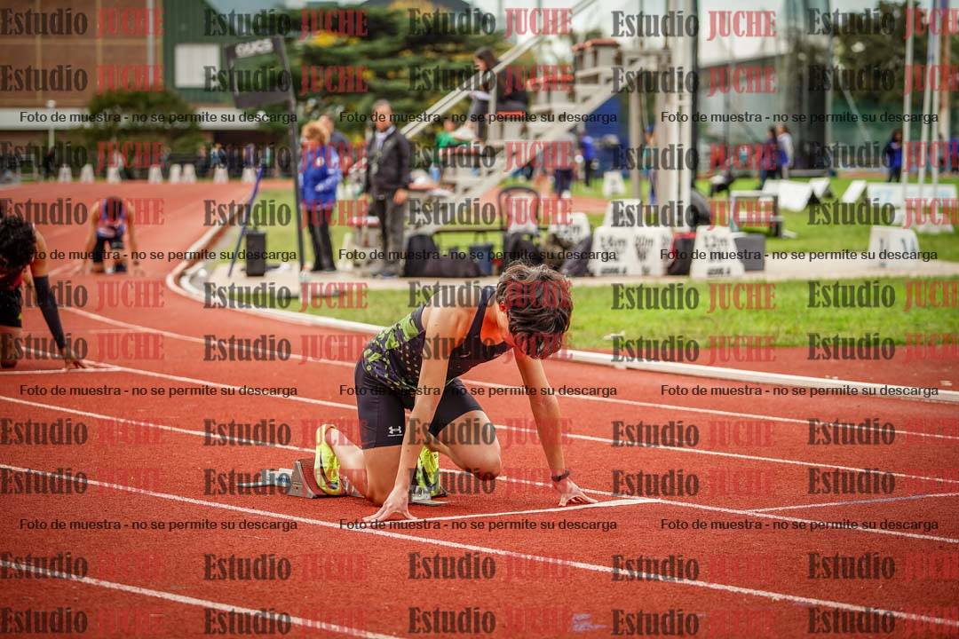 Fotos de los 400 m llanos de varones