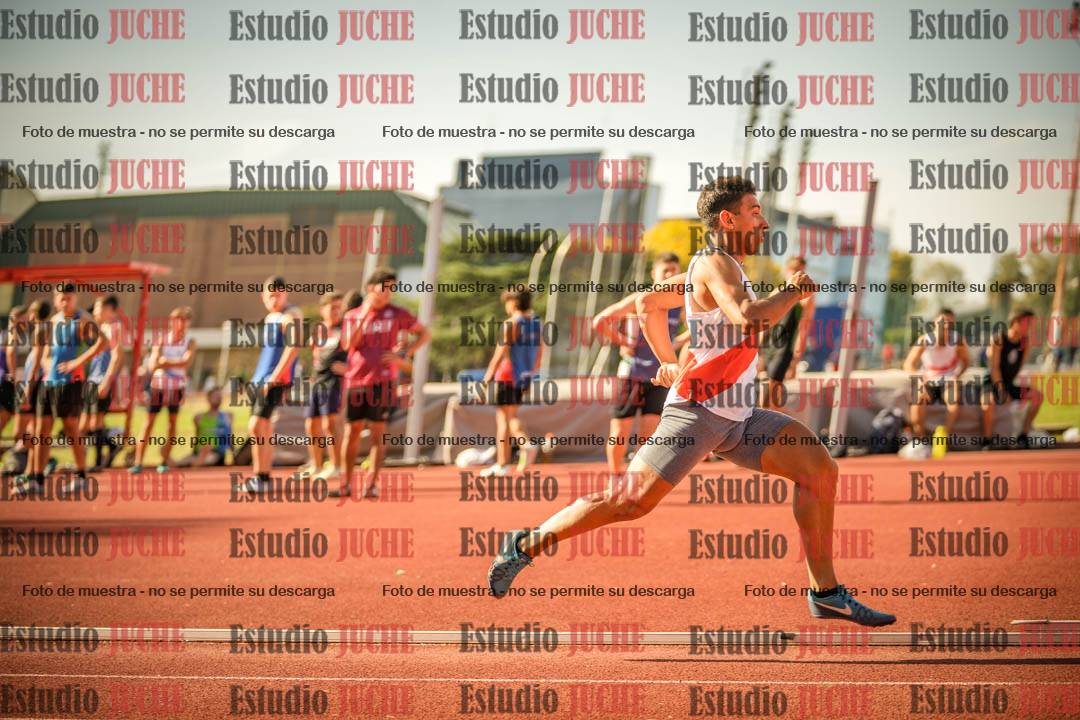 Fotos de los 400 m llanos de varones