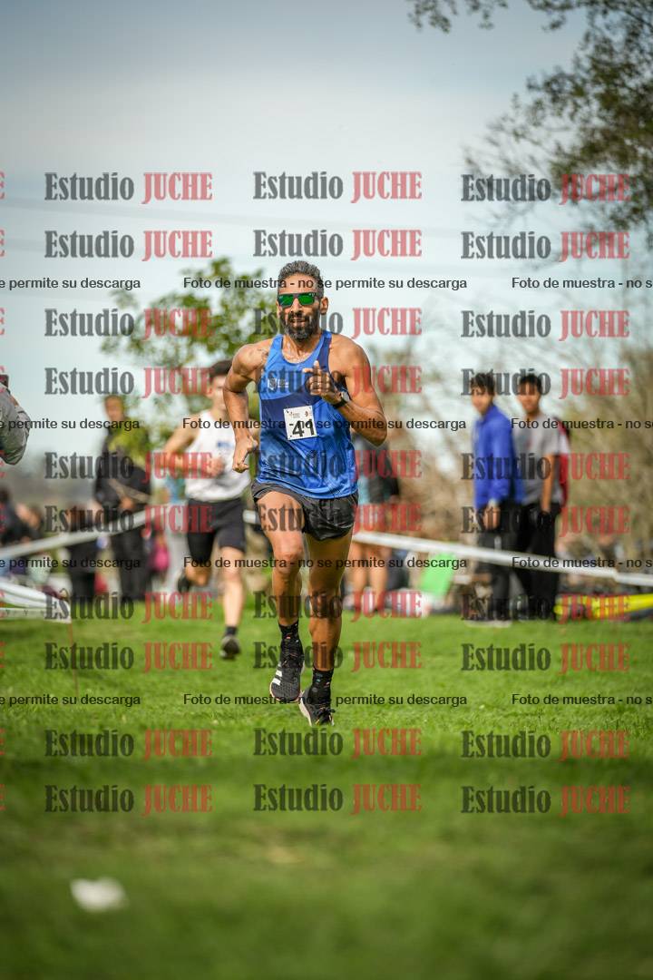 Fotos de la llegada del cross de 8000 m