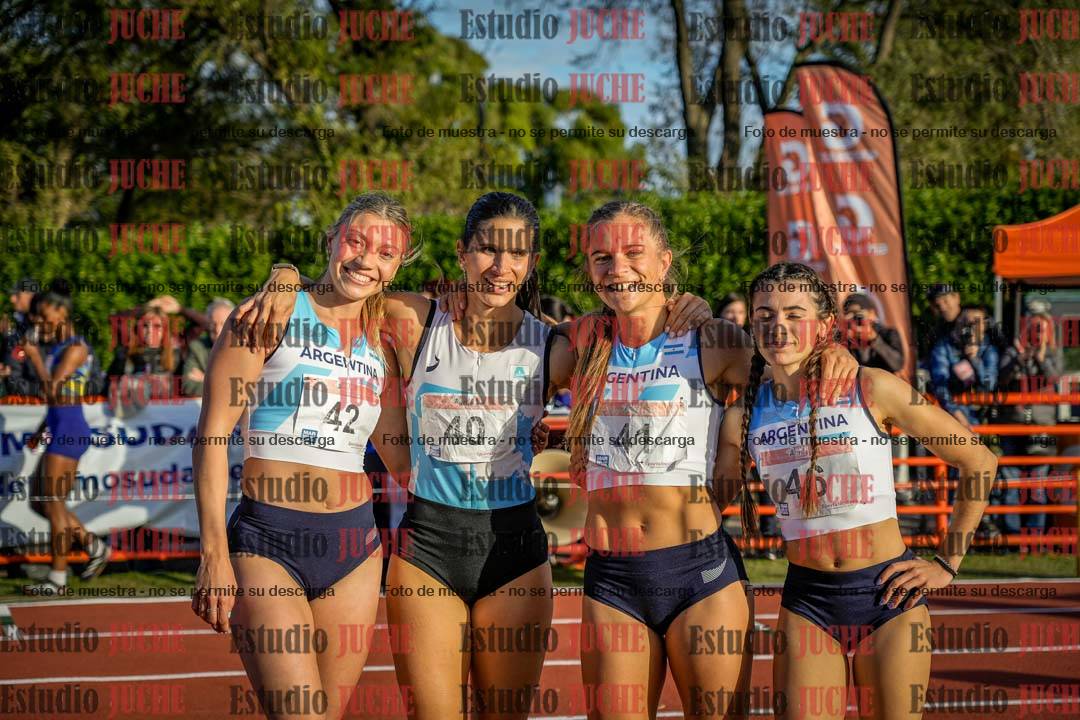Fotos de algunos extras y podios del día 3