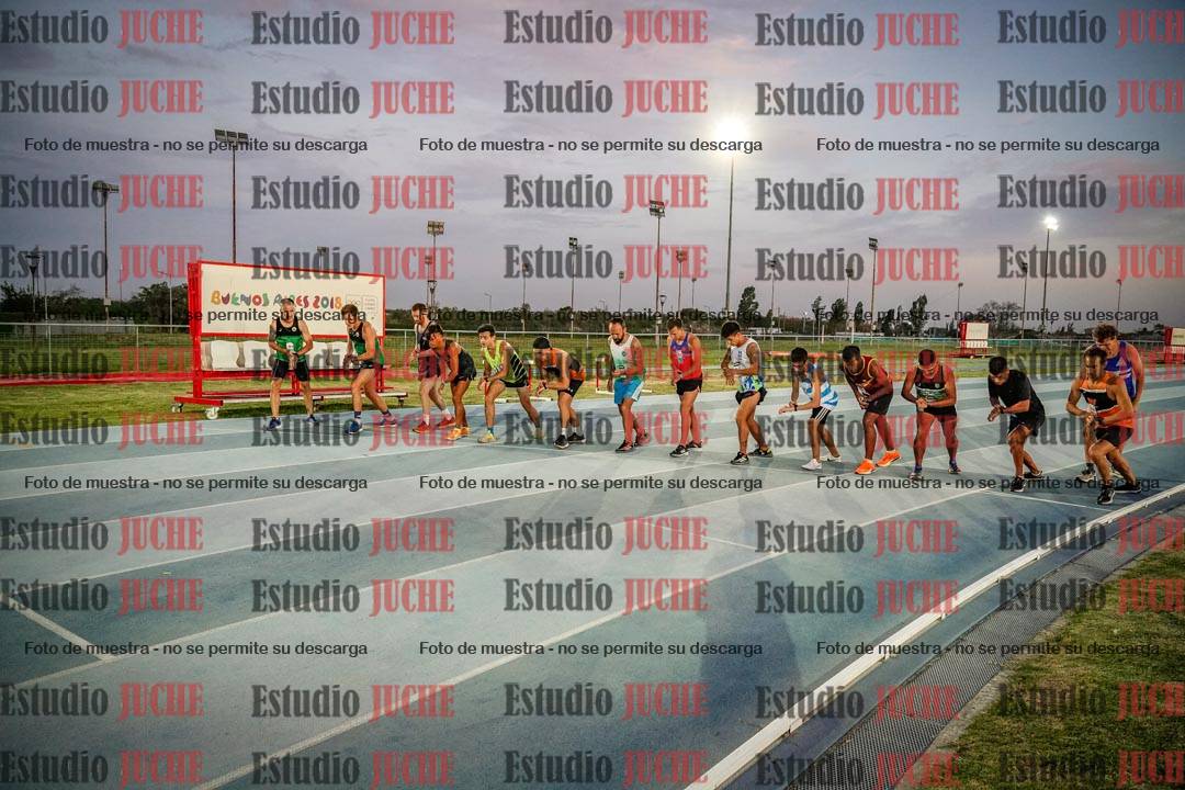 Fotos de los 3000 m llanos de varones