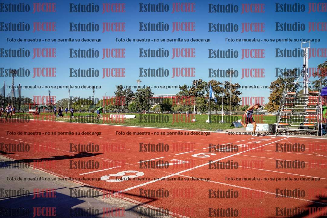 Fotos de los 400 m llanos de varones