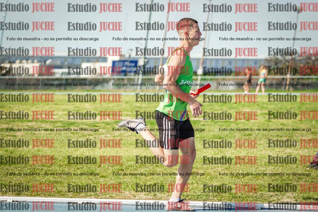 Fotos de las postas 8x300 m mixtas