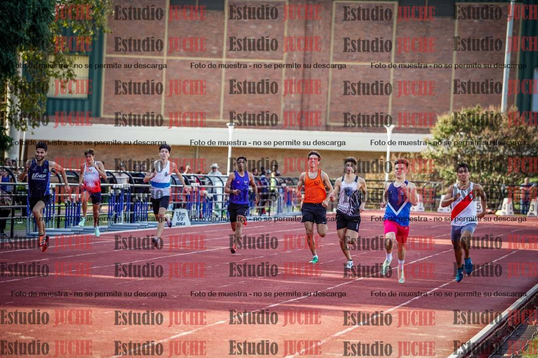 Fotos de los 400 m llanos de varones