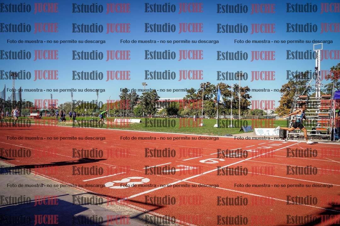 Fotos de los 400 m llanos de varones