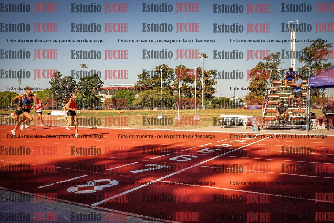 Fotos de los 100 m llanos de mujeres - FINAL U20