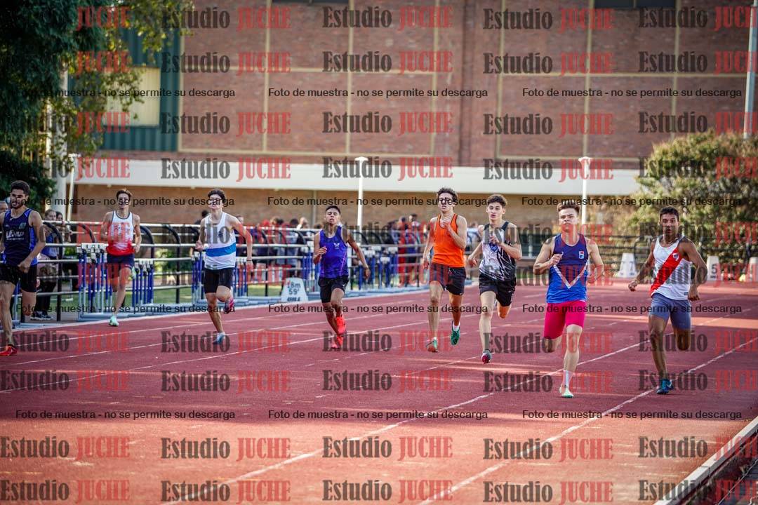 Fotos de los 400 m llanos de varones