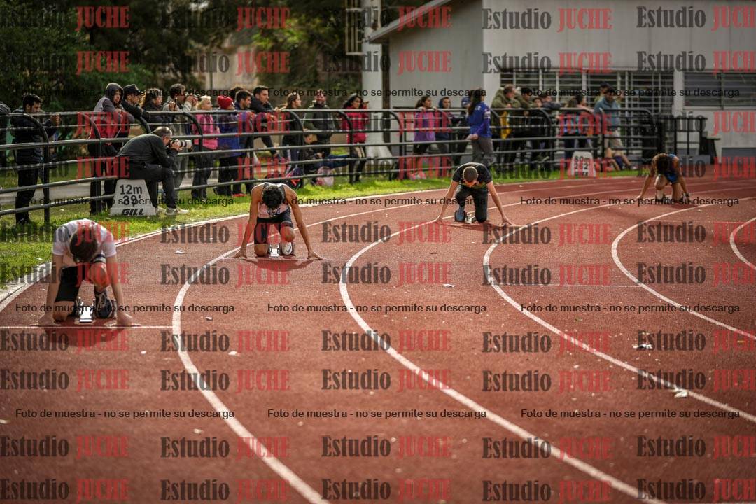 Fotos de los 400 m llanos de varones