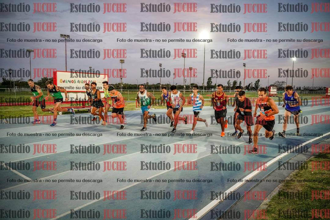 Fotos de los 3000 m llanos de varones
