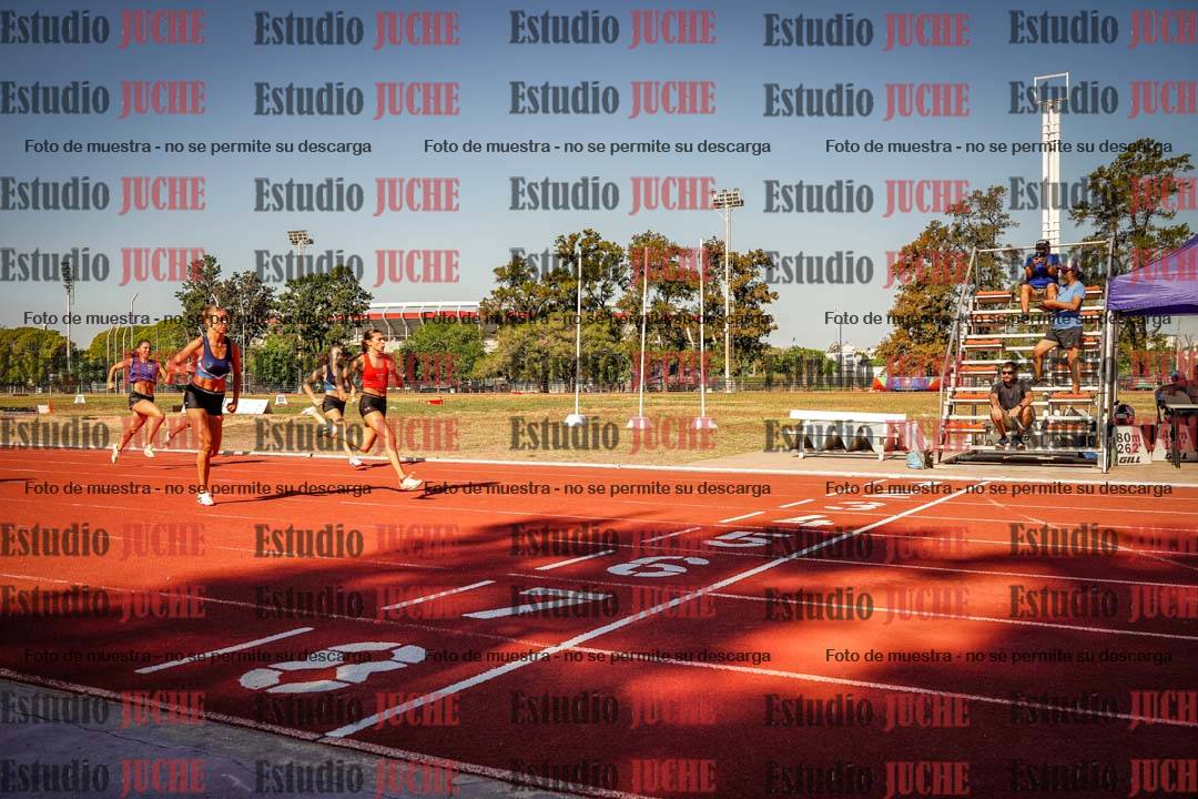 Fotos de los 100 m llanos de mujeres - FINAL U20