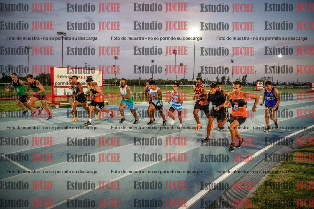 Fotos de los 3000 m llanos de varones