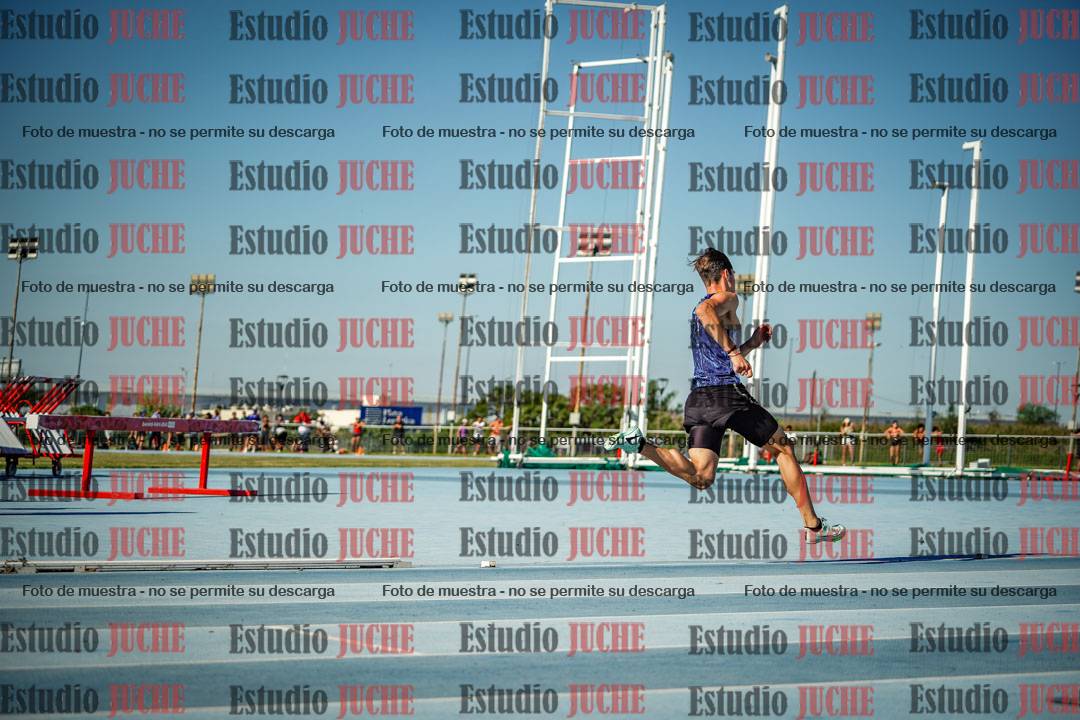 Fotos de los 400 m llanos de varones