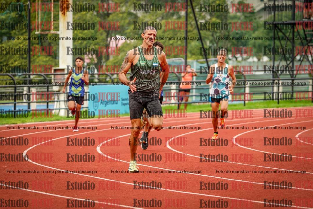 Fotos de los 400 m llanos de varones