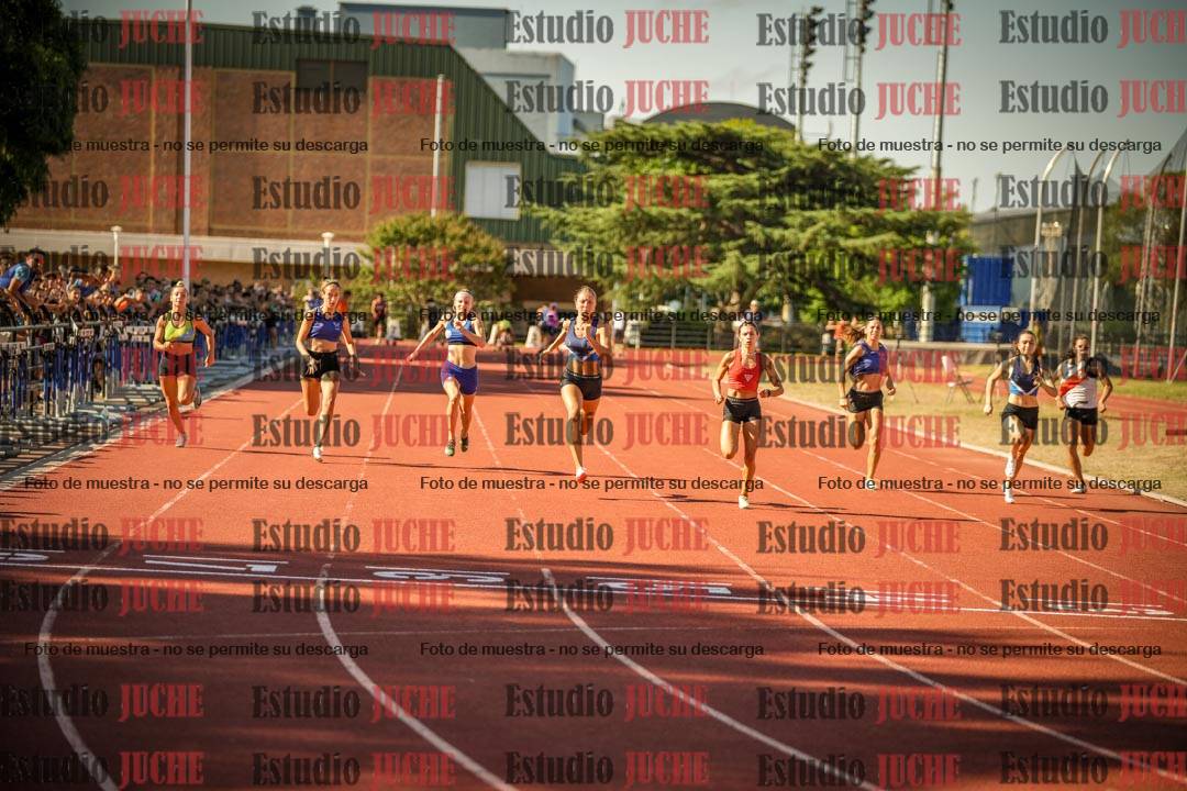 Fotos de los 100 m llanos de mujeres - FINAL U20
