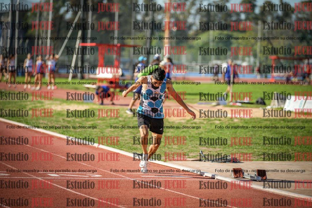 Fotos de los 400 m llanos de varones