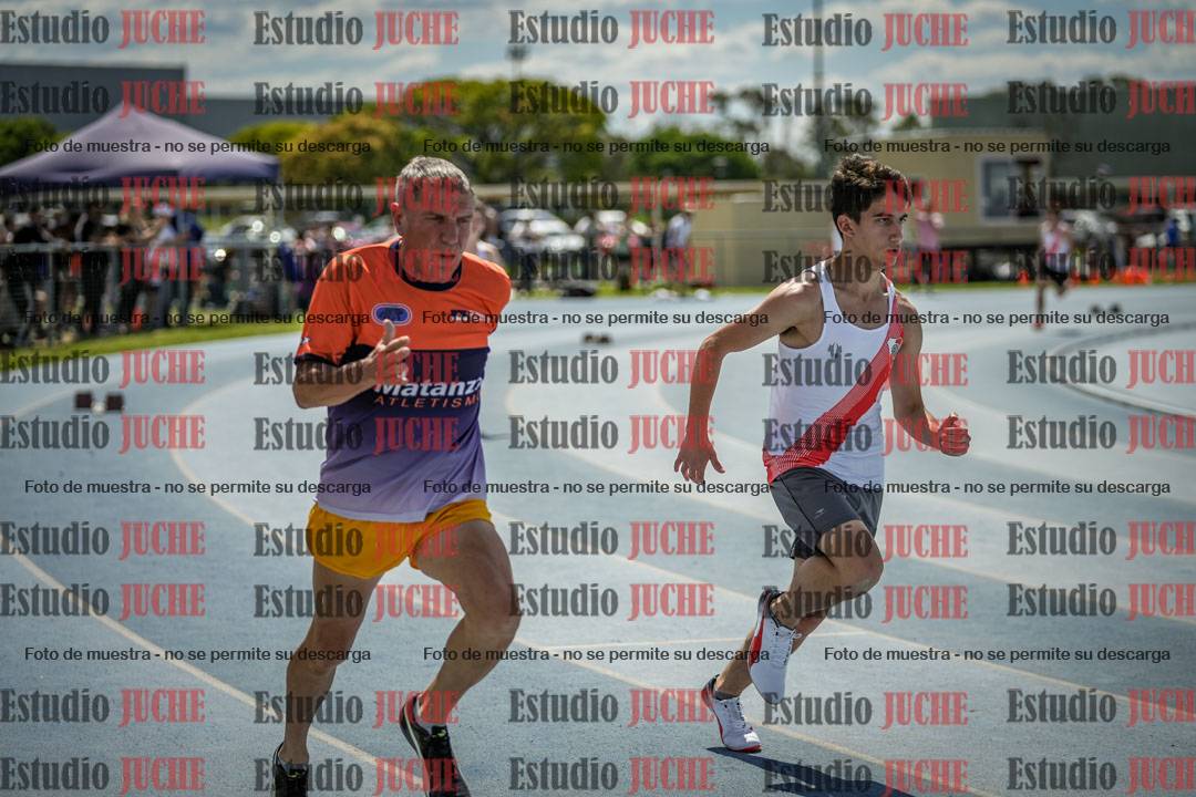 Fotos de los 400 m llanos de varones