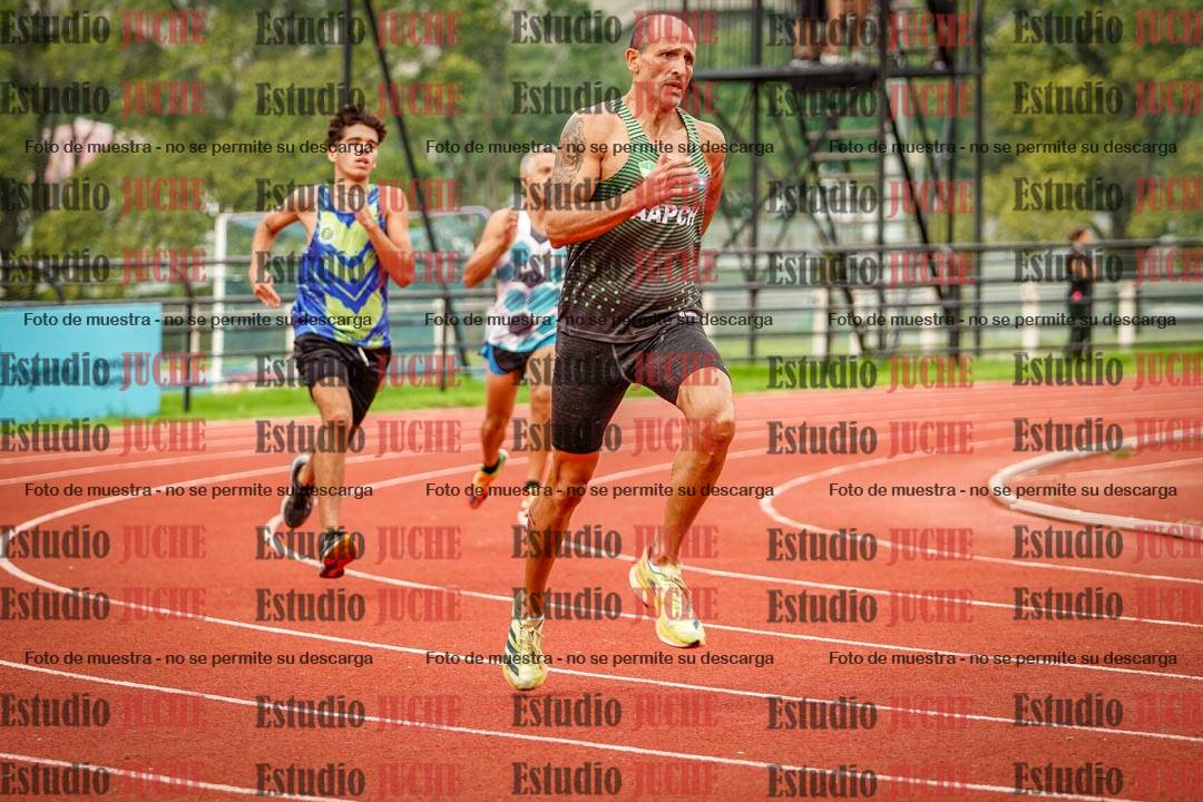 Fotos de los 400 m llanos de varones