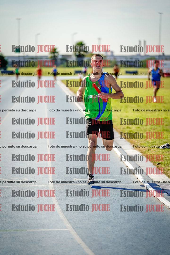 Fotos de las postas 8x300 m mixtas