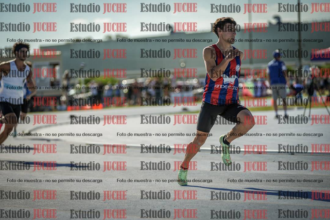 Fotos de los 400 m llanos de varones