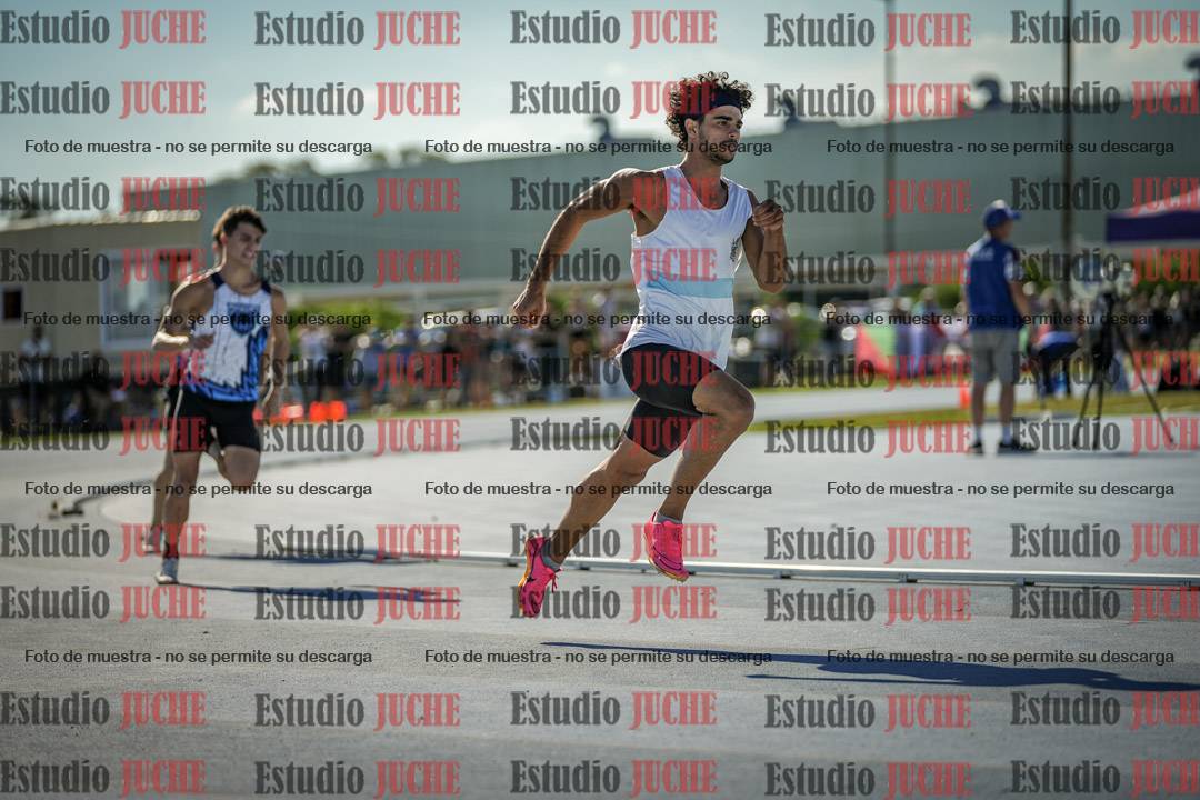 Fotos de los 400 m llanos de varones