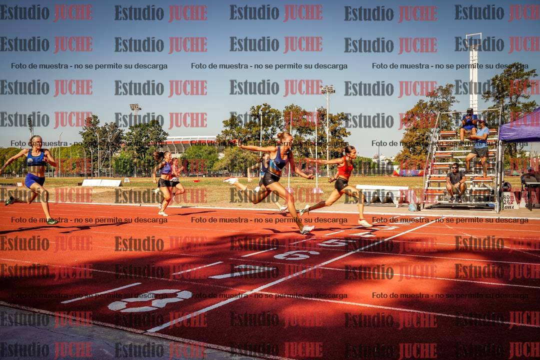 Fotos de los 100 m llanos de mujeres - FINAL U20