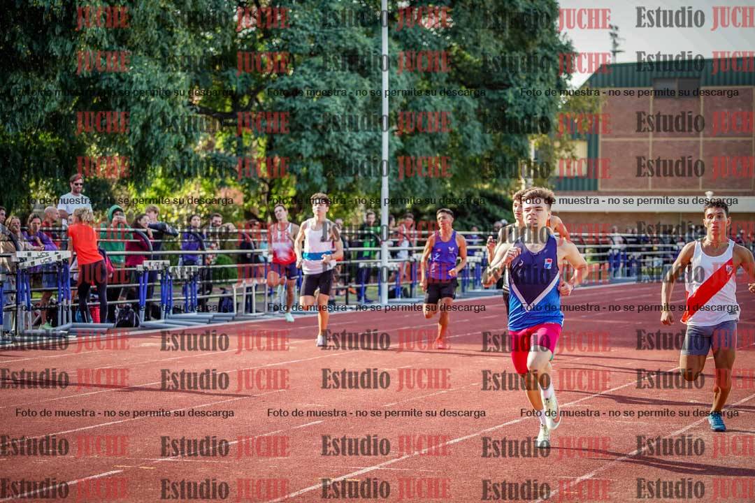 Fotos de los 400 m llanos de varones