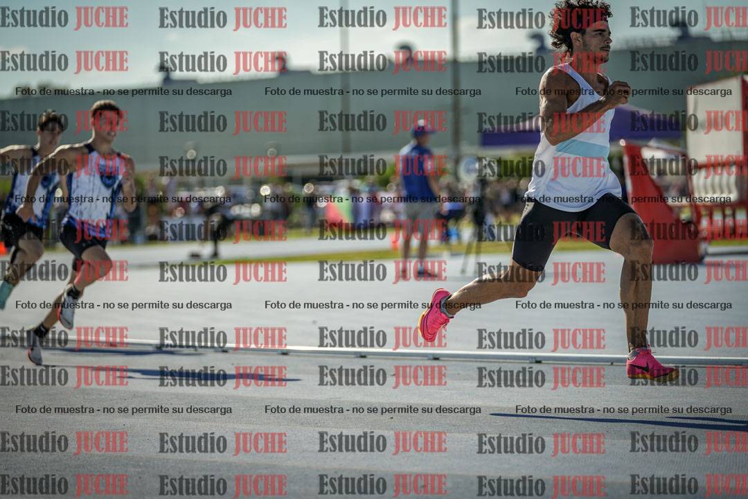 Fotos de los 400 m llanos de varones