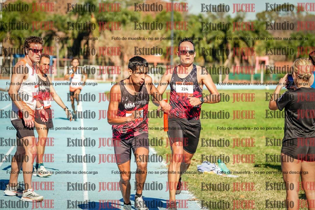 Fotos durante los relevos
