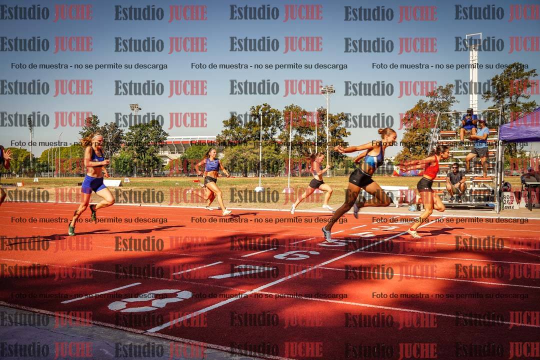 Fotos de los 100 m llanos de mujeres - FINAL U20