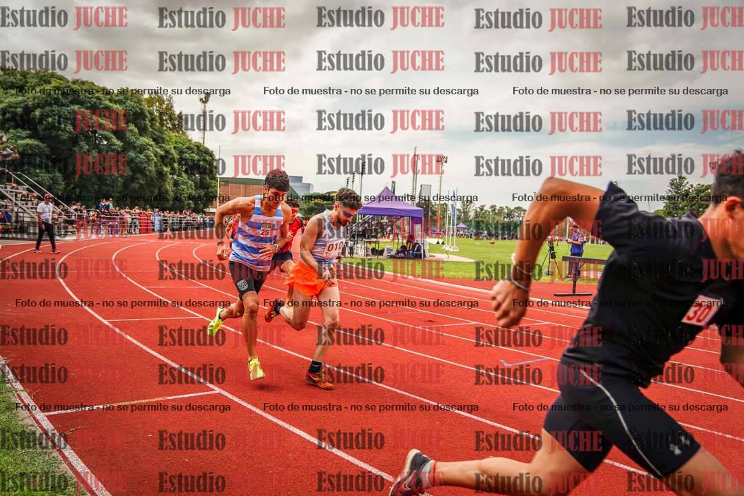 Fotos de los 800 m de varones