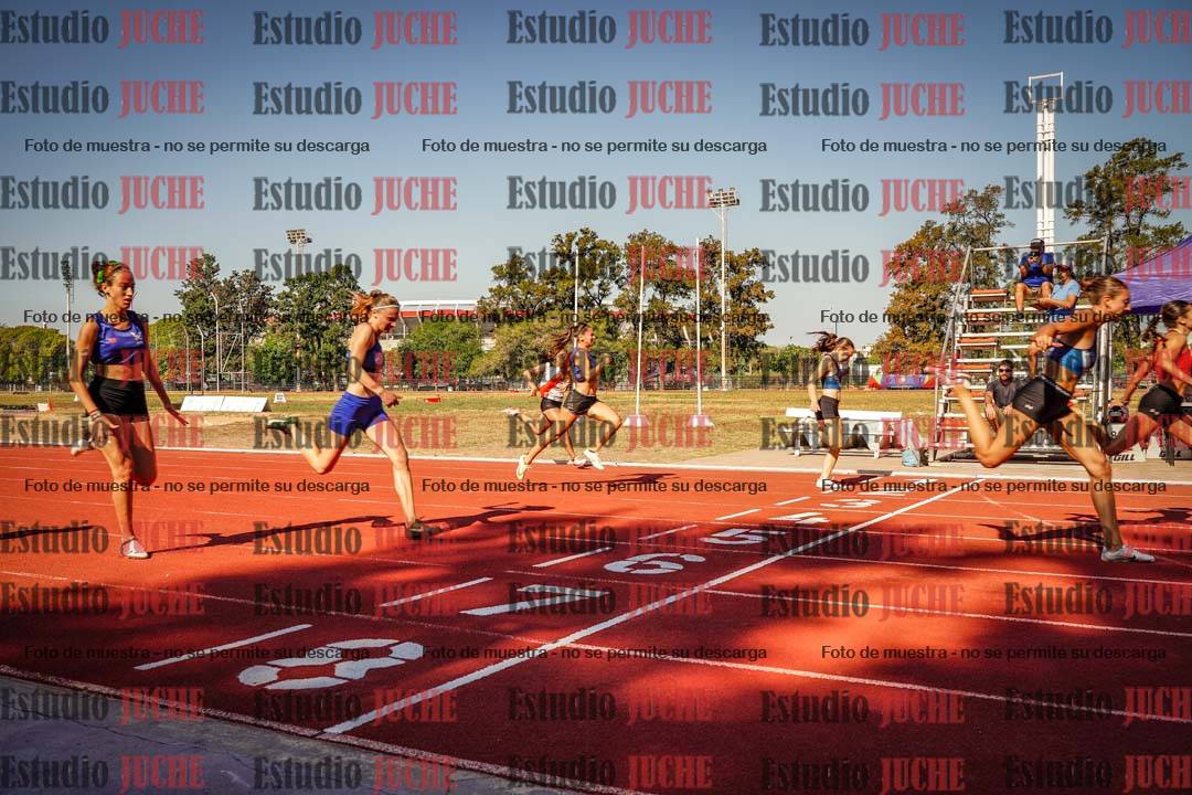 Fotos de los 100 m llanos de mujeres - FINAL U20