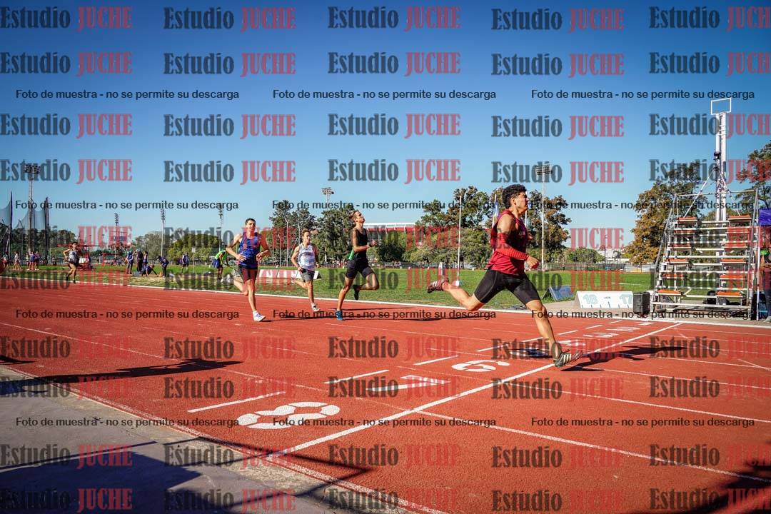 Fotos de los 400 m llanos de varones