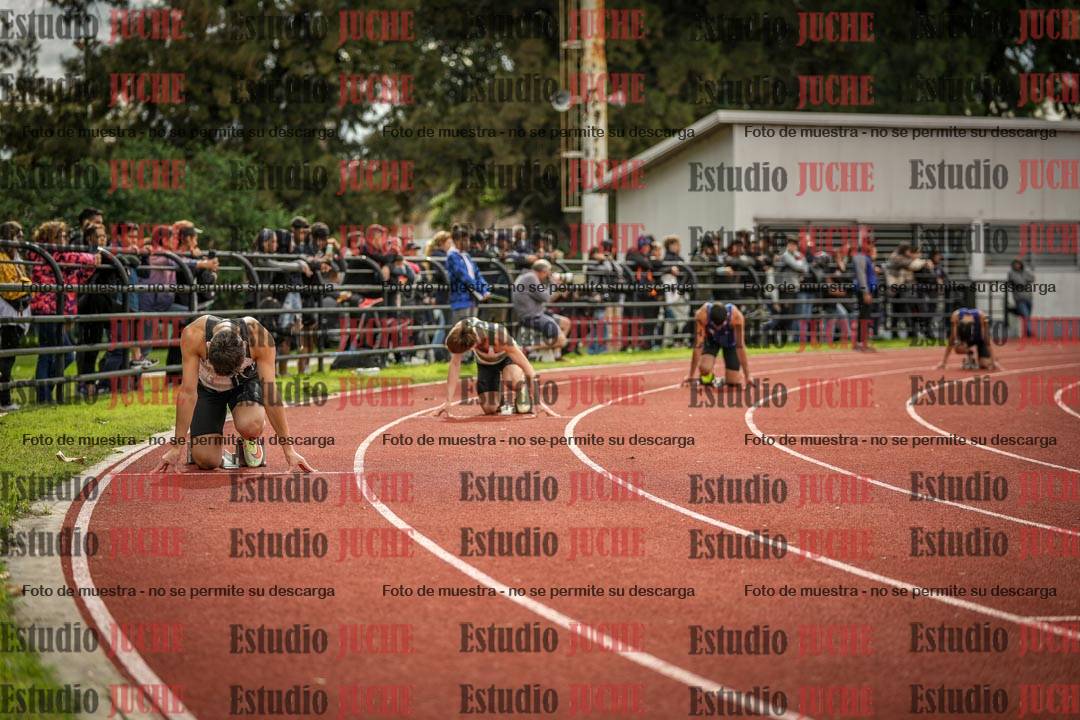 Fotos de los 400 m llanos de varones