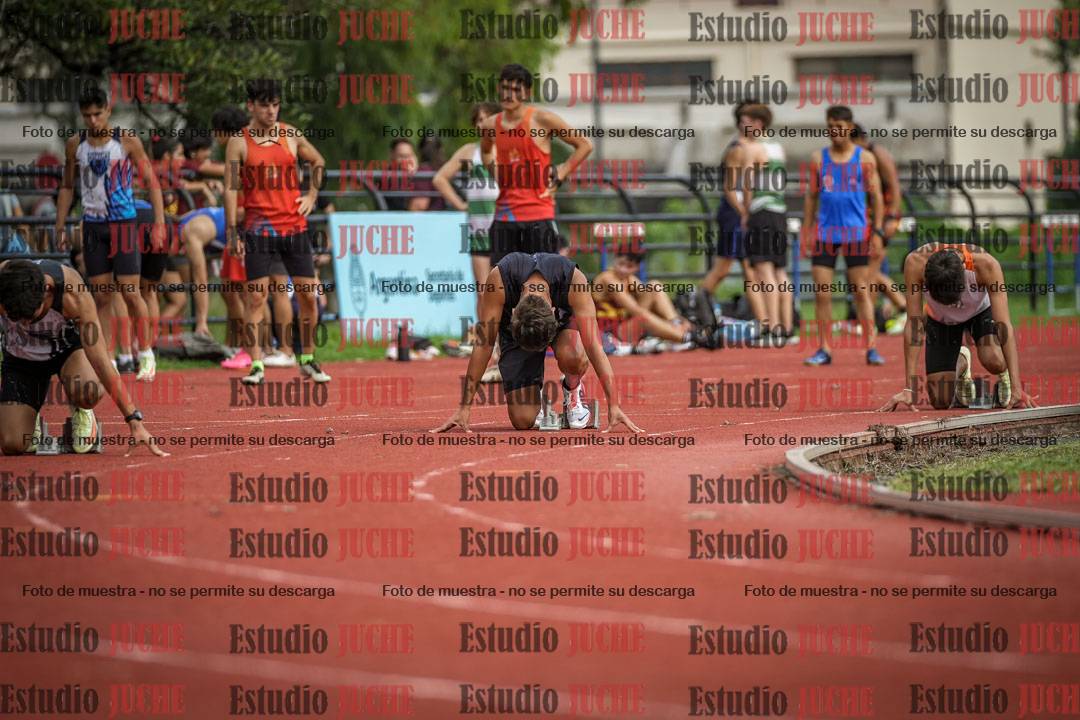 Fotos de los 200 m llanos de varones