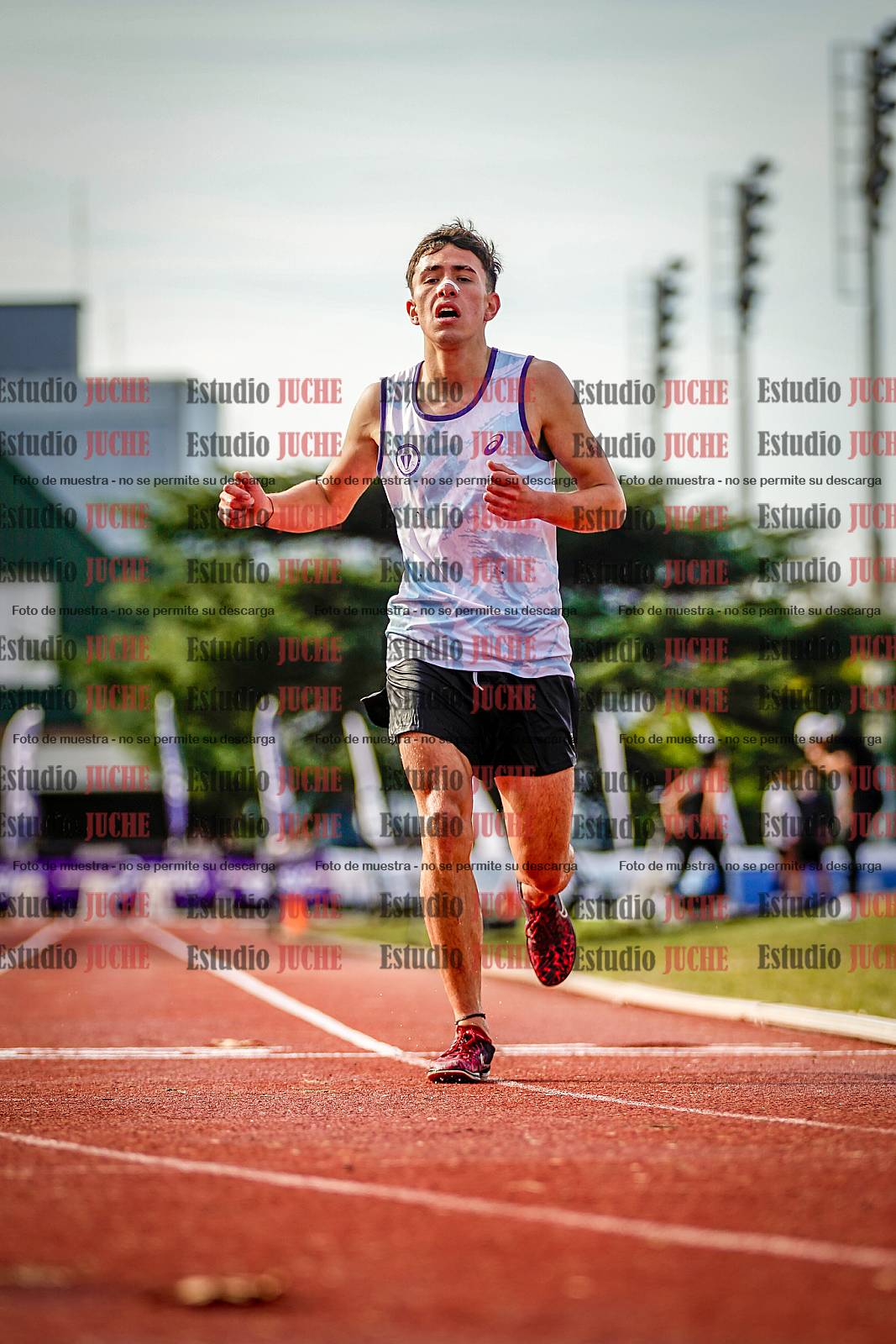 Fotos de los 3000 m con obstáculos de varones