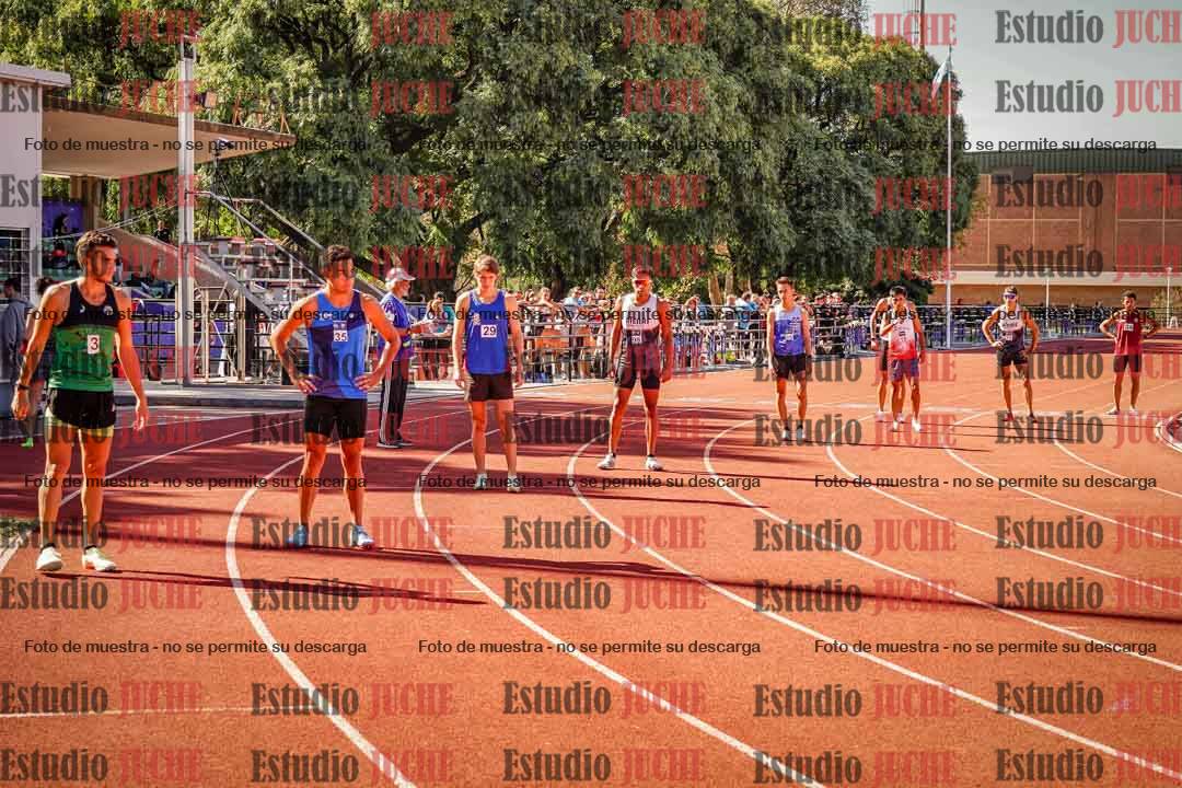 Fotos de los 800 m llanos de varones